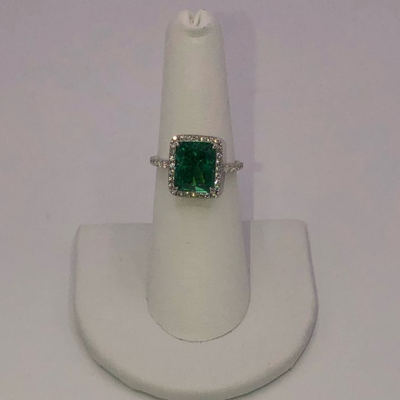 3ct Green Garnet Ring - Picture 9 of 11